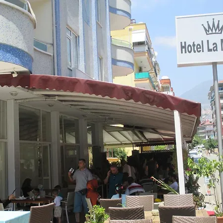 La Mosae אלאניה
