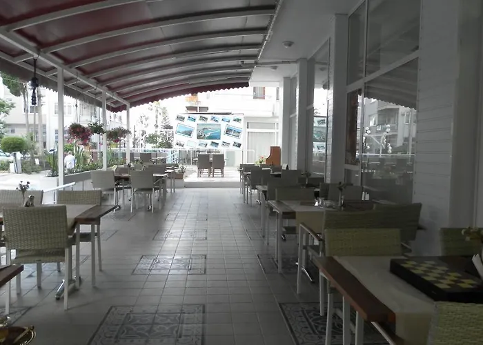 La Mosae Lägenhetshotell 3*