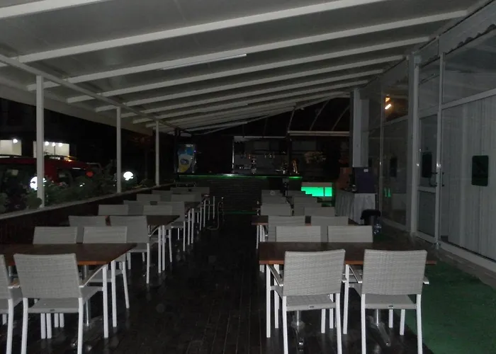 La Mosae Lägenhetshotell 3*