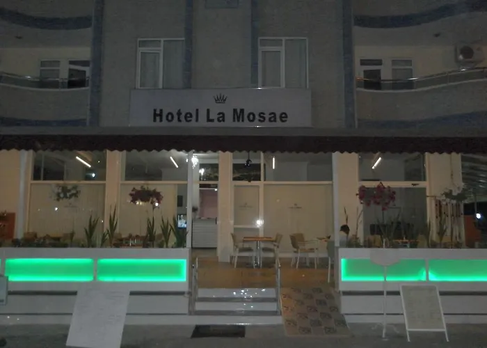 La Mosae Lägenhetshotell 3*
